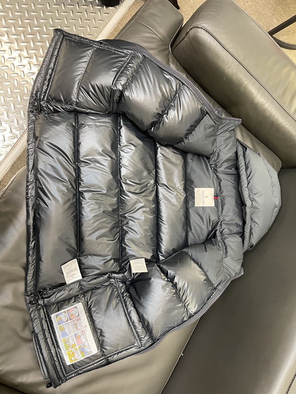 ハイクオリティダウンジャケット側面デザイン